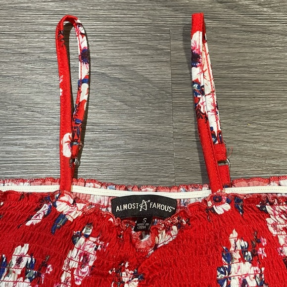 Small Floral Ruched Ruffle Cami Almost Famous - Picture 2 of 6